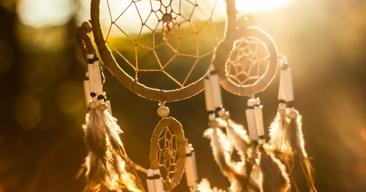A Psicologia dos Sonhos: O Que Significa Realmente Sonhar Com a Lei?