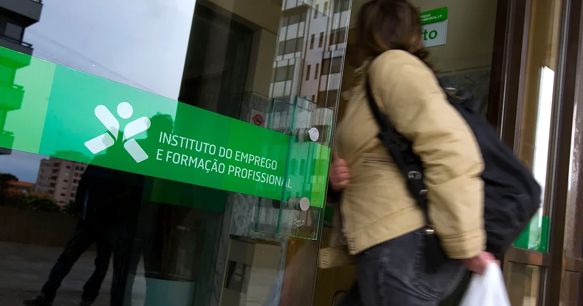 Desemprego Jovem Atinge 67 Milhões no Mundo com o Avanço da Inteligência Artificial