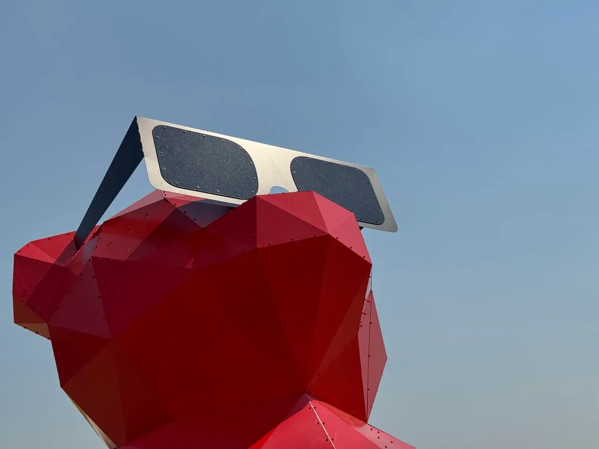 Eclipse Solar Total Escurece Portugal Pela Primeira Vez em 114 Anos
