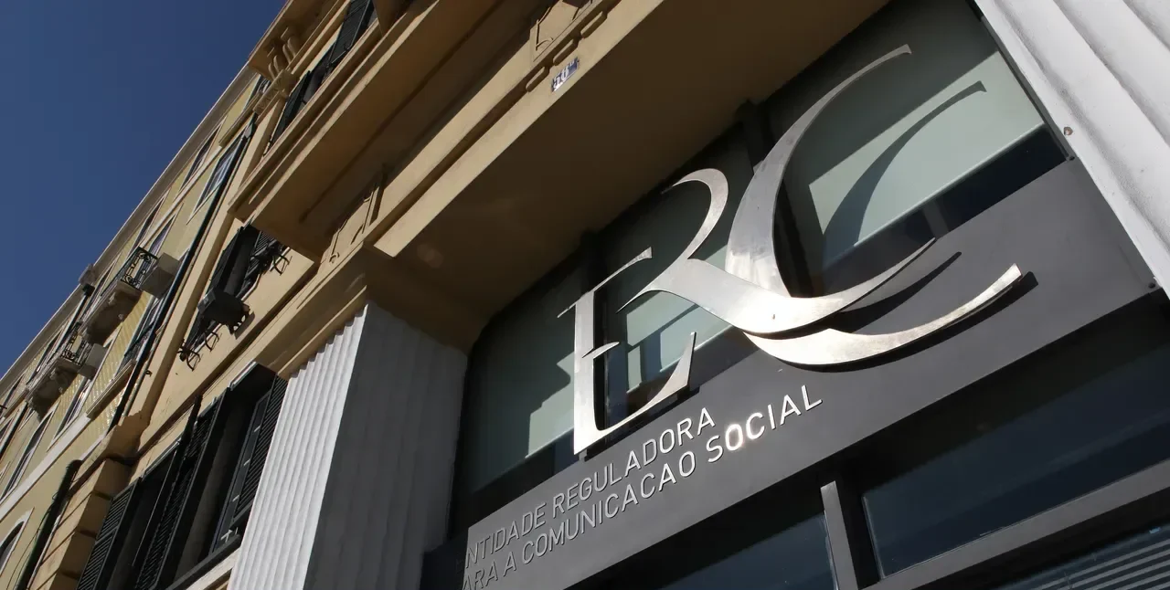 ERC avança com processo que pode suspender licenças da TSF e JN