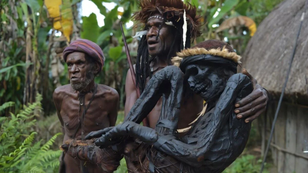 Esqueletos Retorcidos Revelam: A Mumificação Mais Antiga do Mundo Aconteceu na Ásia, Há 12.000 Anos