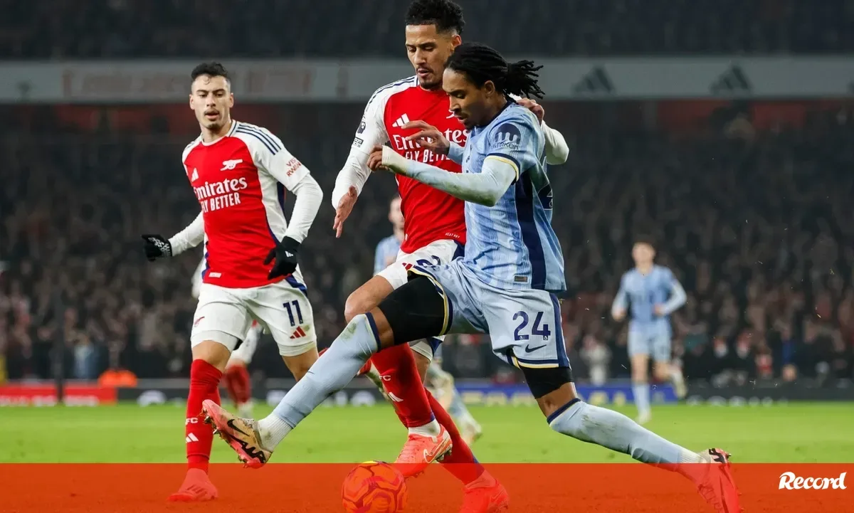 Inter de Milão Avança com 35 Milhões de Euros por Djed Spence