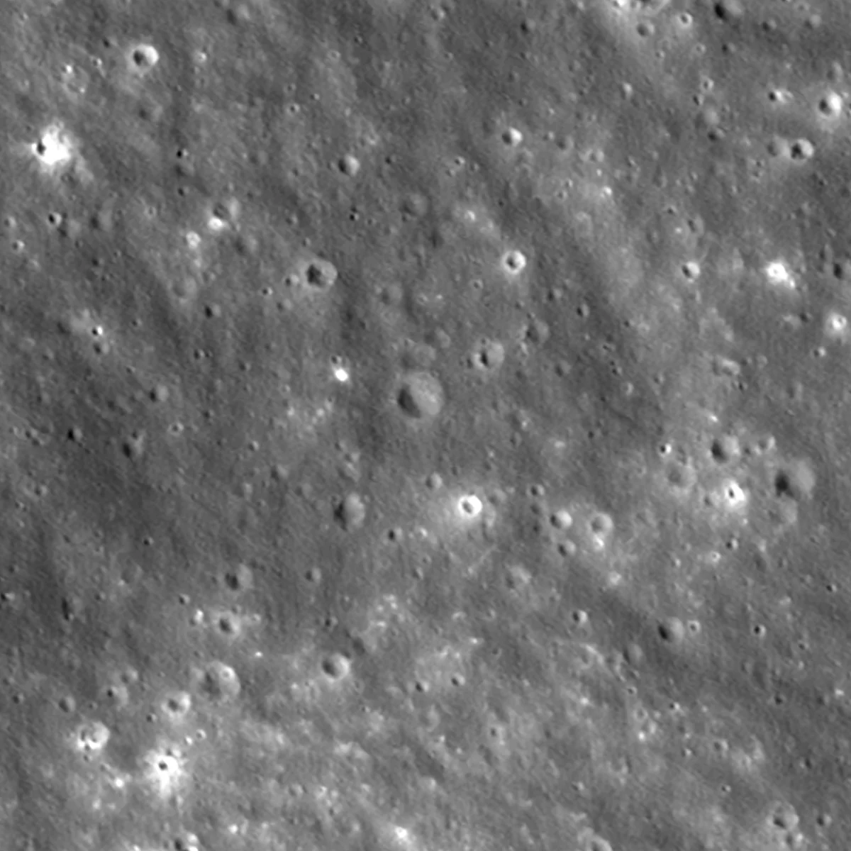 Lixo Espacial da SpaceX Deixa Nova Cratera de 18 Metros na Lua