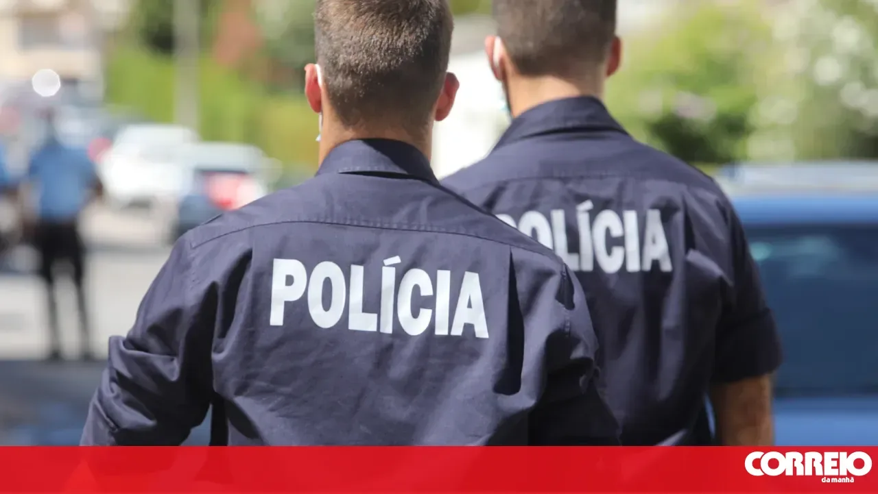 PSP caça 67 infrações em megacarga sobre táxis no Aeroporto de Lisboa
