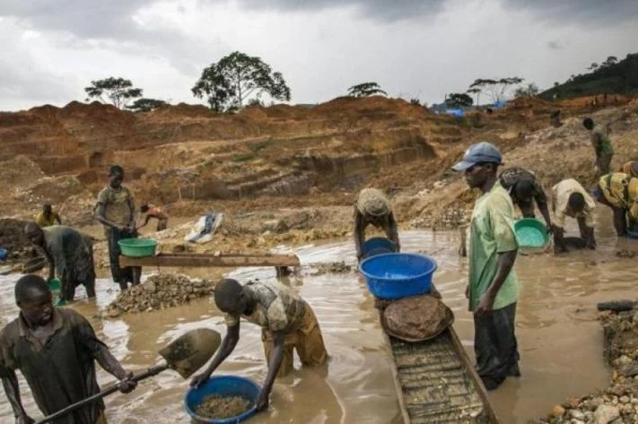 RDC: A Desconexão Entre os Bilhões do Setor Mineiro e a Realidade Local