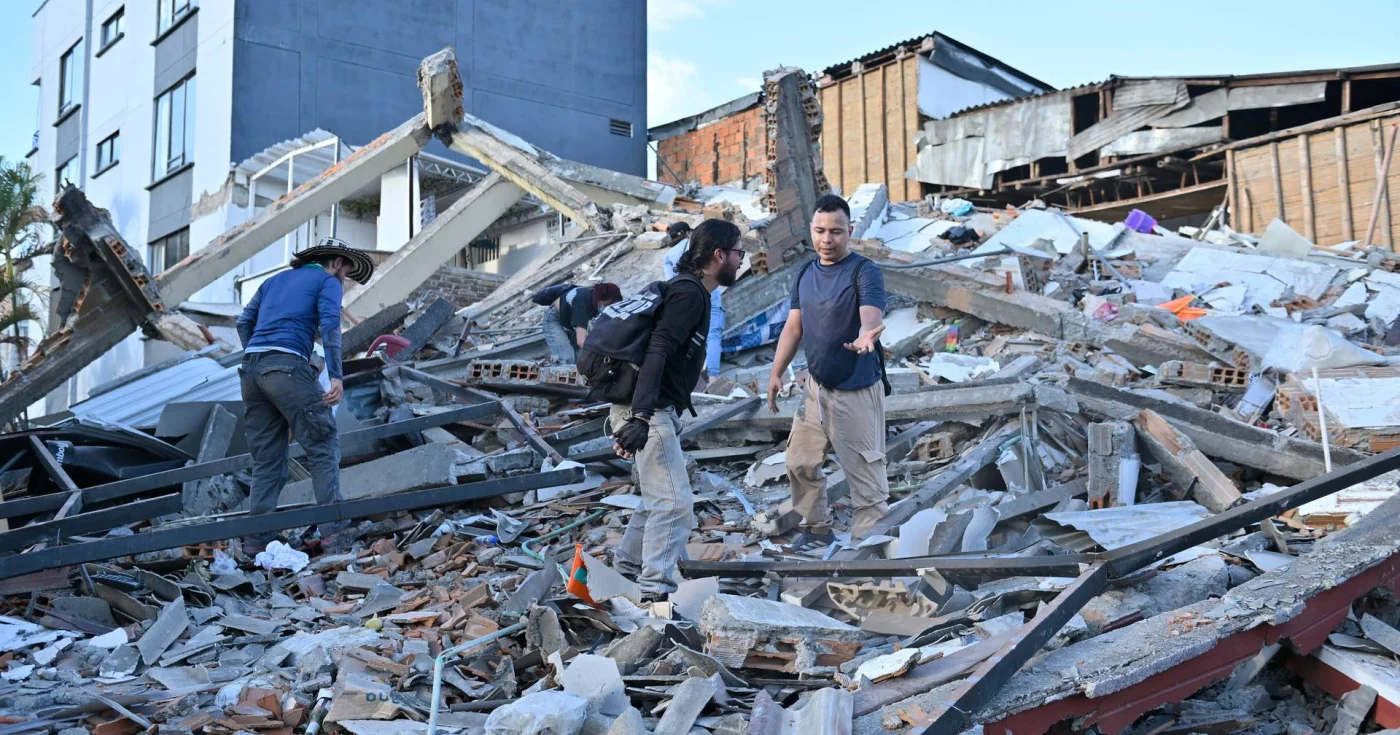 Sismo de 7,4 na Colômbia Faz 224 Mortos: Governo Recusa Equipas de Resgate Estrangeiras